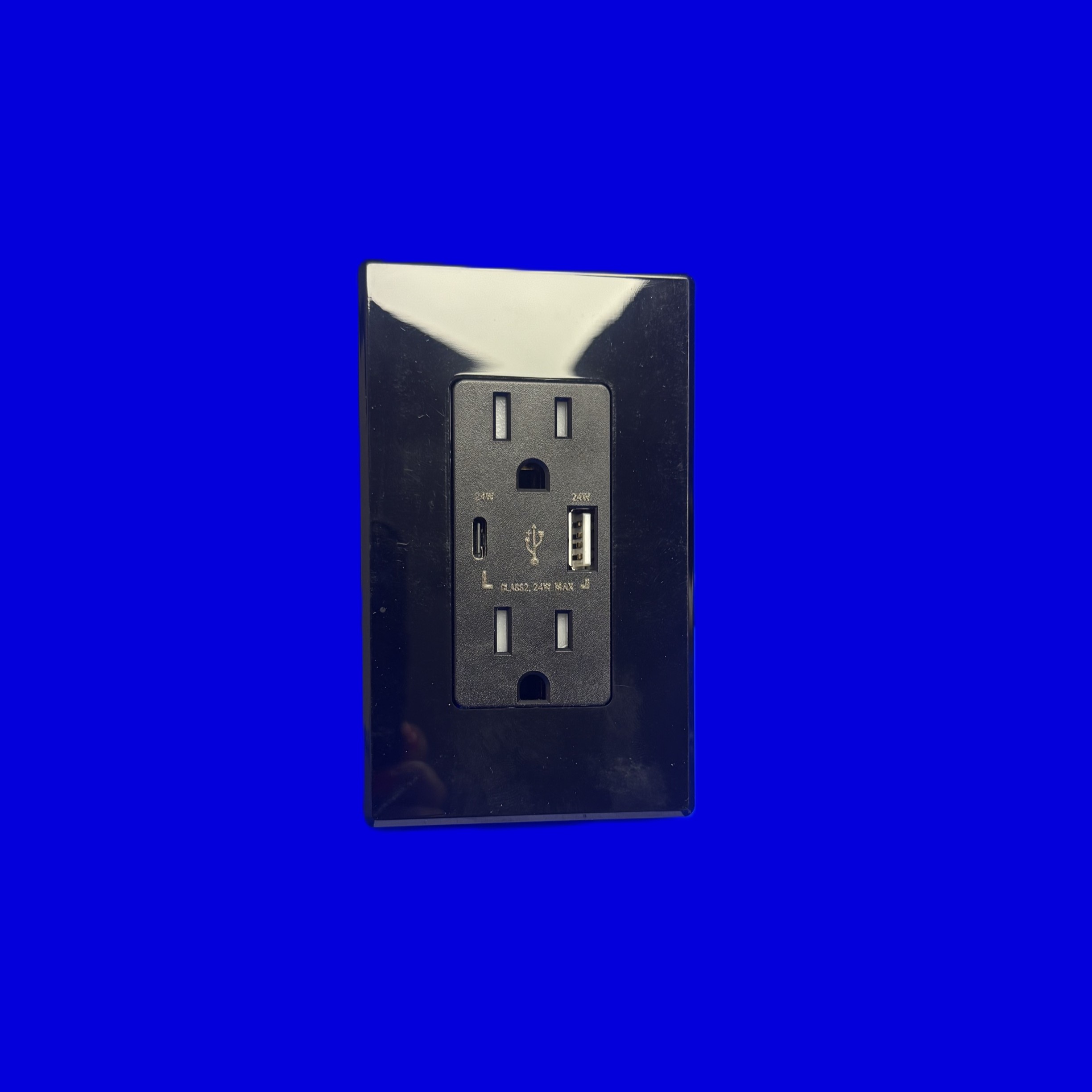 Black USB/-C Outlet with Cover - WEB Engines
